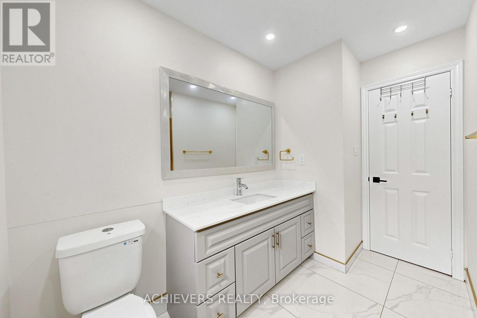 517 NAVIGATOR DRIVE - 38