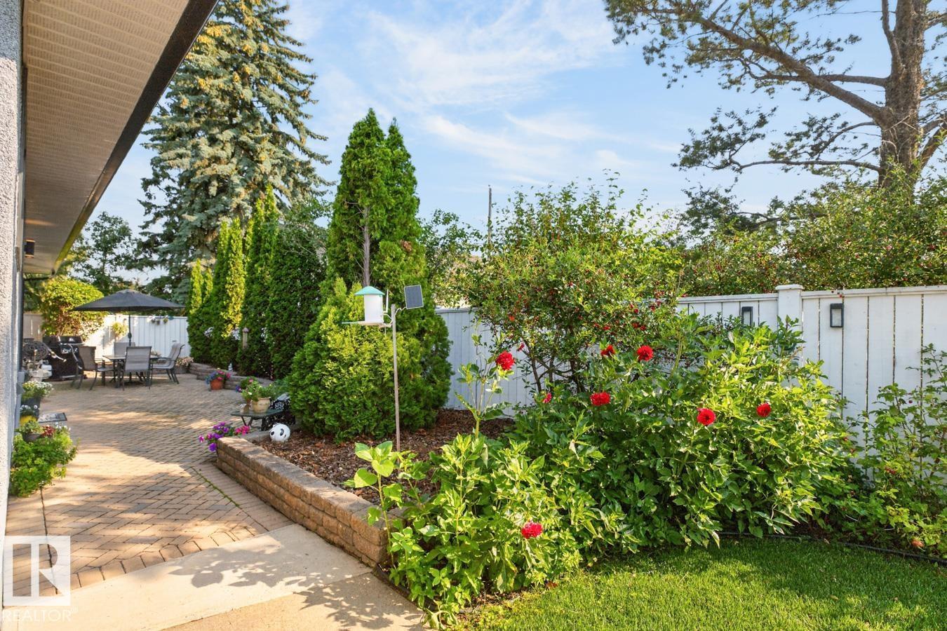 4631 113A ST NW - 32