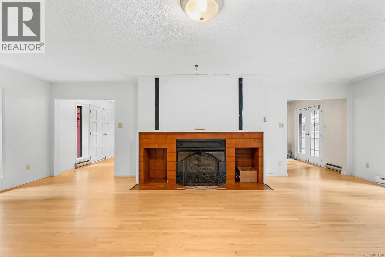 395 Lyngail Pl - 7