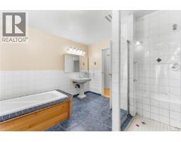 395 Lyngail Pl, Gabriola Island, BC V0R1X1 Photo 20
