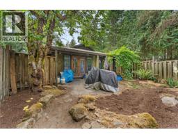 395 Lyngail Pl, Gabriola Island, BC V0R1X1 Photo 28