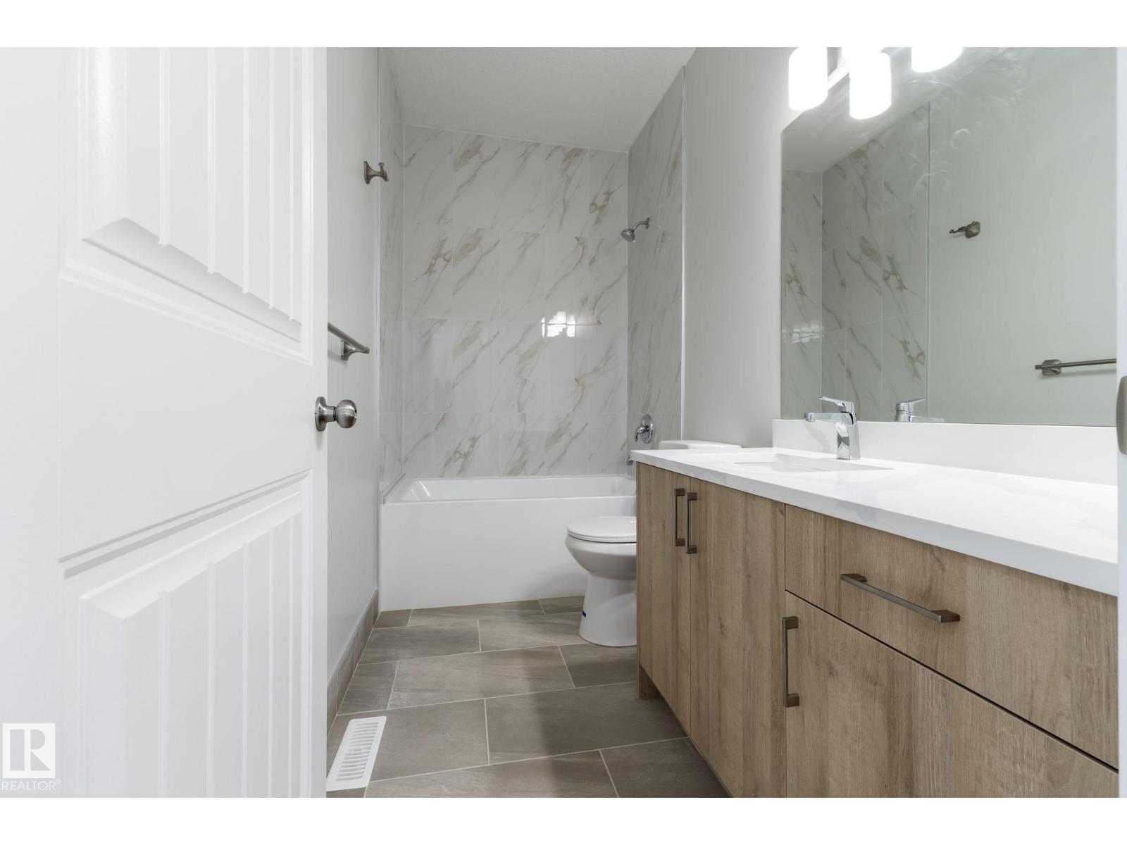 5736 176 AV NW - 53