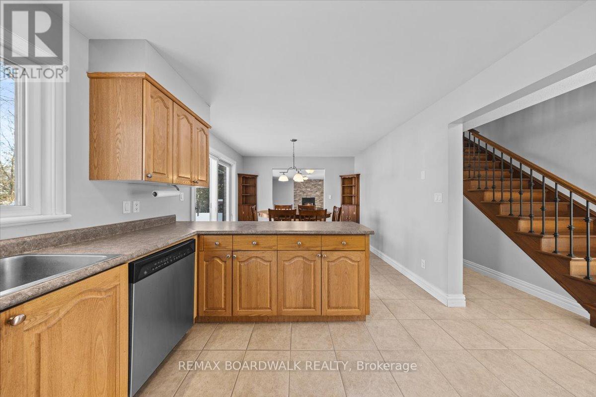 7 Bed, 4 Bath House for Sale in Ottawa – 7089 BUSH DRIVE, Ottawa – MLS# X13628876 - Image 12
