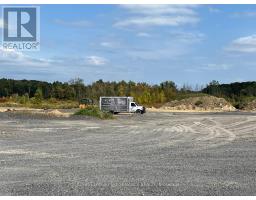 820 Summit Private, Clarence Rockland, ON K4K1K7 Photo 12