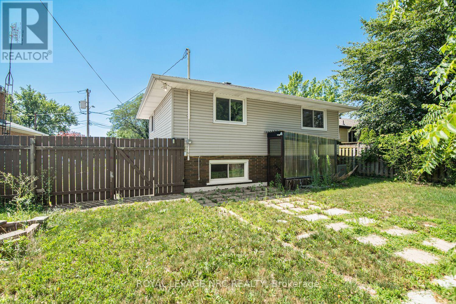 100 MOUNTAIN AVENUE N - 41