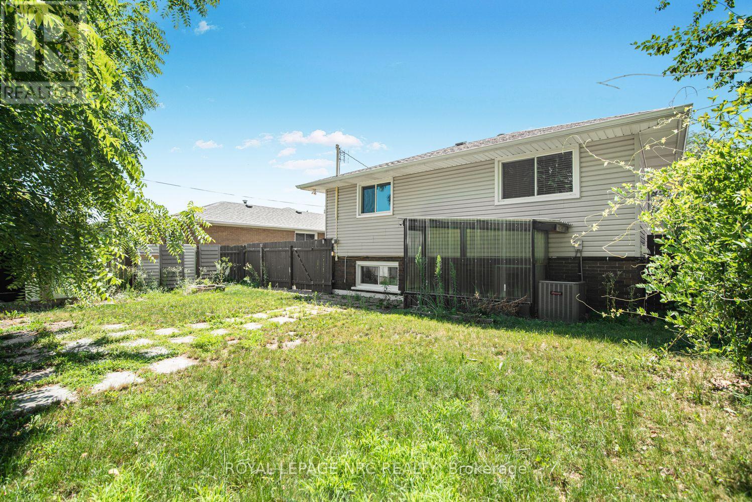 100 MOUNTAIN AVENUE N - 42
