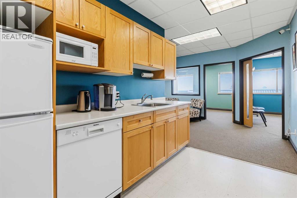2770 3 Avenue Northeast - Photo 20