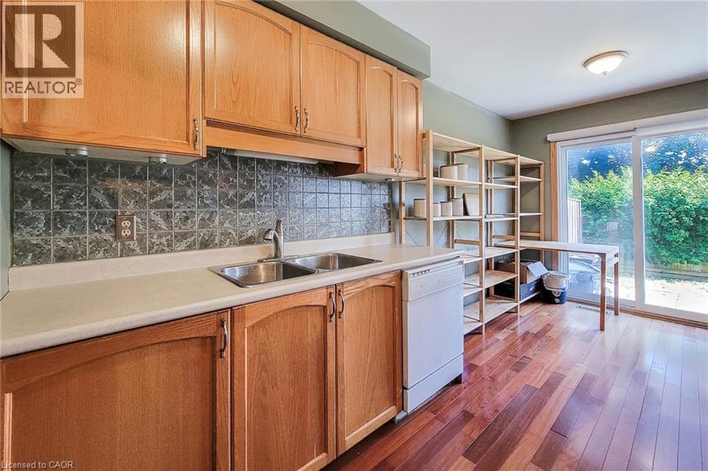 #50 502 BARTON Street - 16