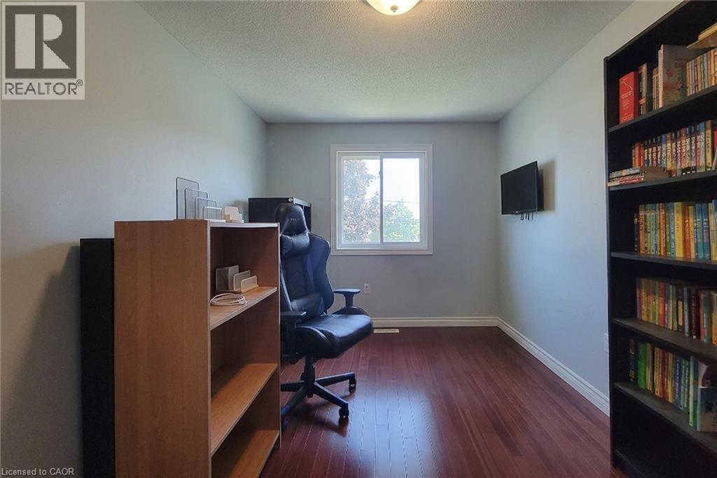 #50 502 BARTON Street - 29