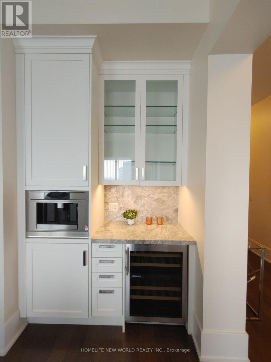 #4406 300 FRONT STREET W - 13