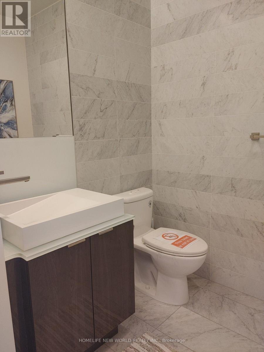 #4406 300 FRONT STREET W - 32