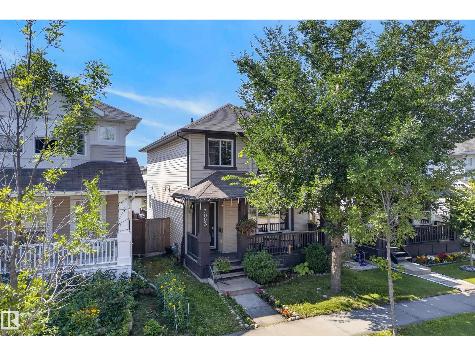 3003 20 AV NW, Laurel, Edmonton photo 2