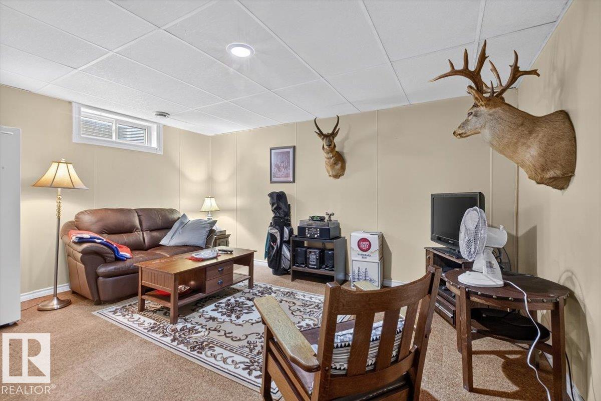 17781 81 AV NW - 28