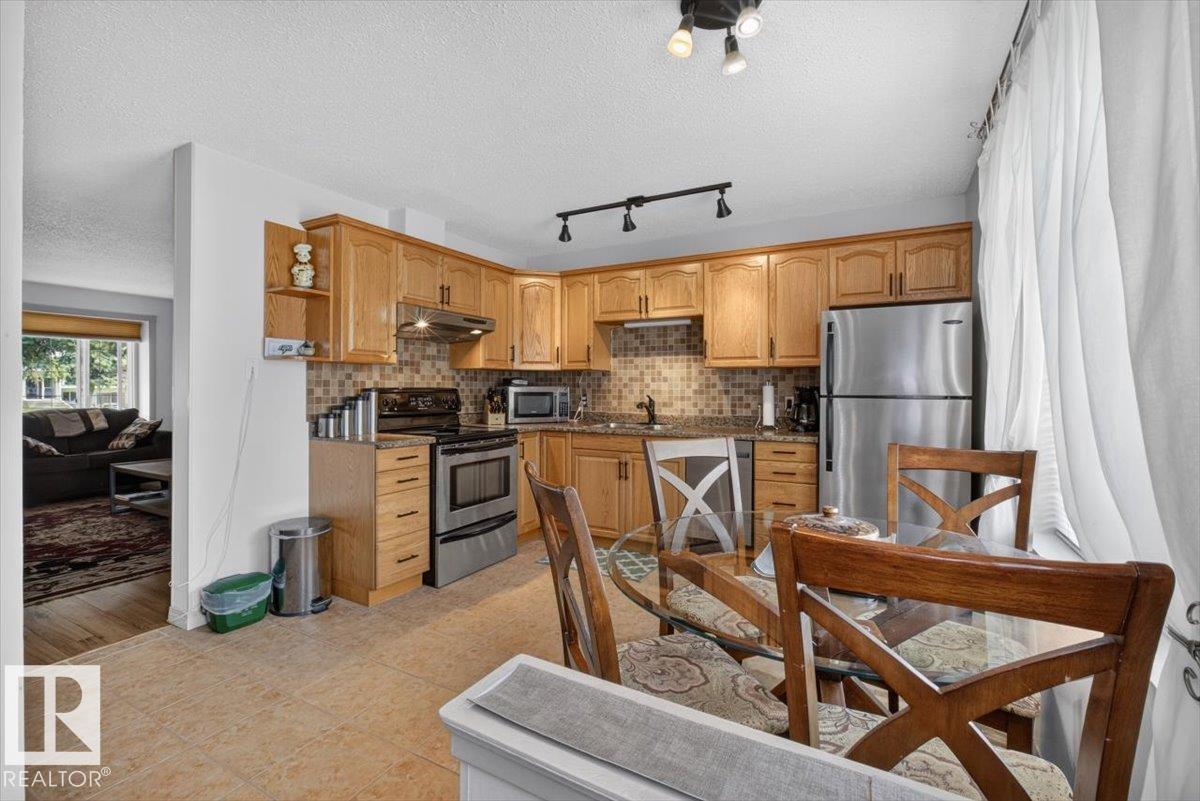 17781 81 AV NW, Thorncliffe (Edmonton), Edmonton photo 4