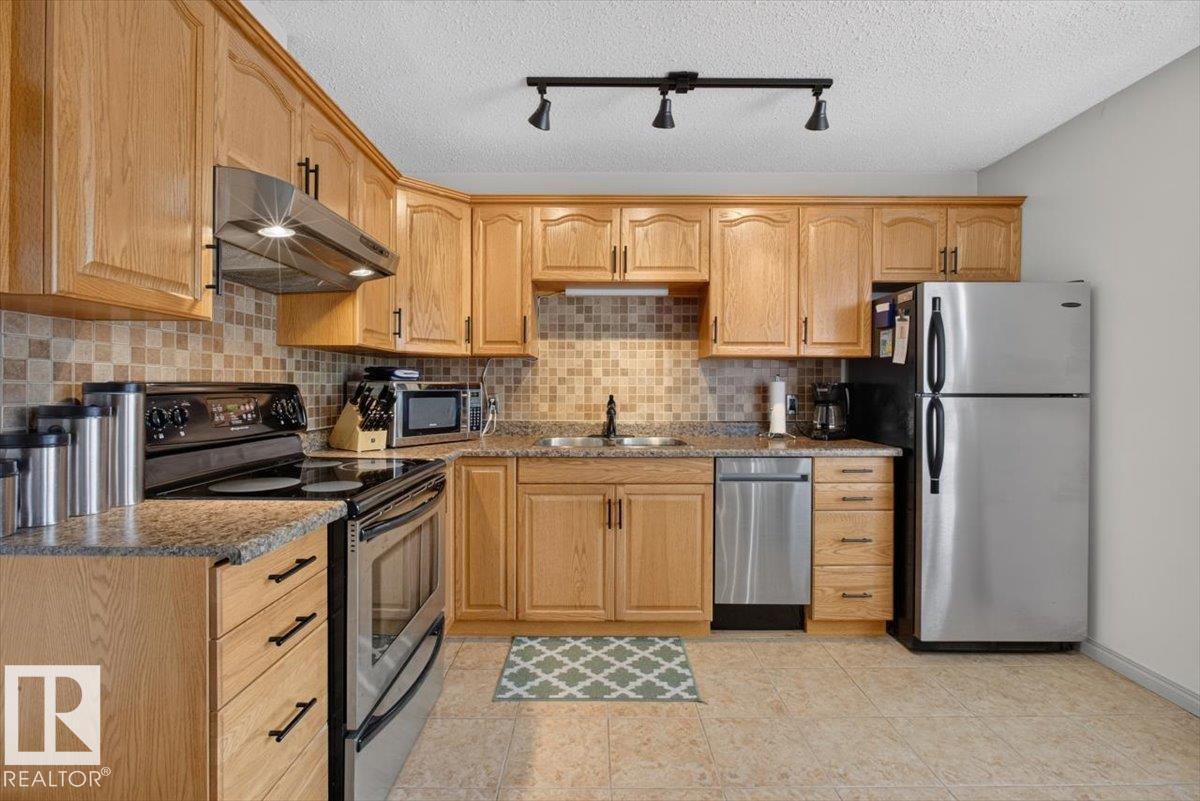 17781 81 AV NW, Thorncliffe (Edmonton), Edmonton photo 5