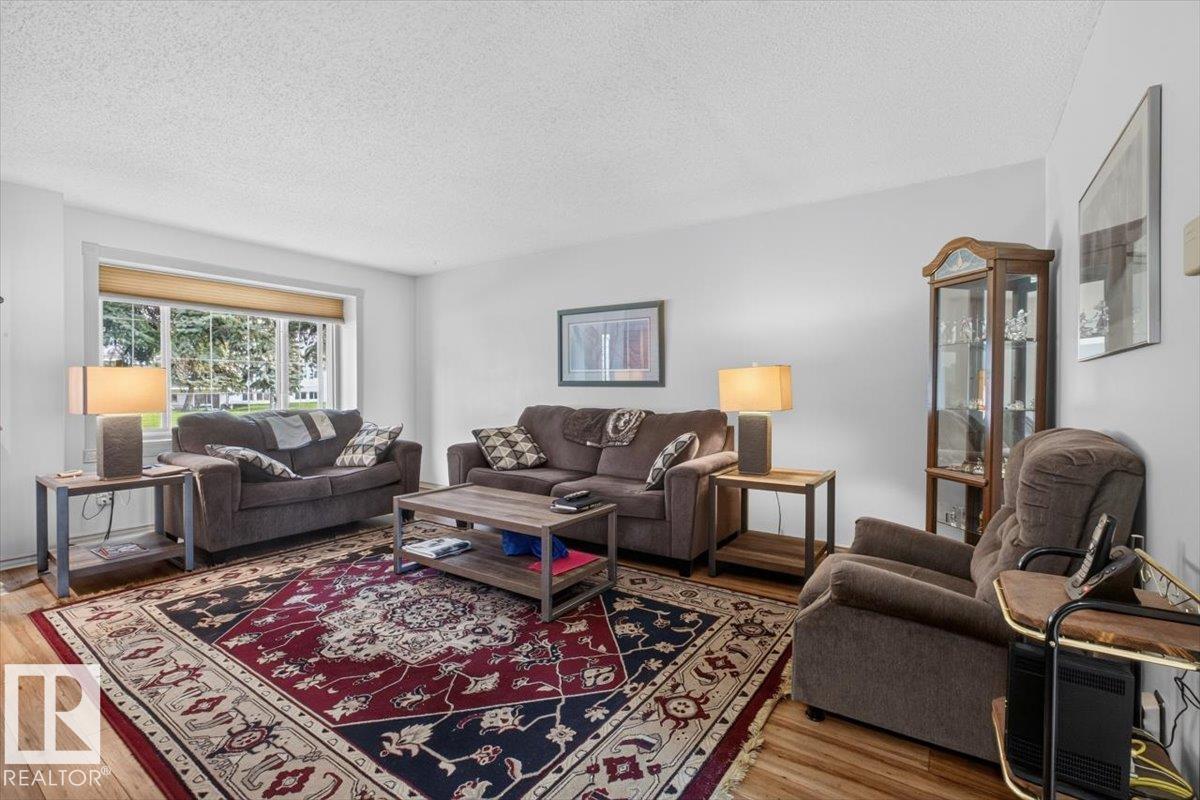 17781 81 AV NW - 9