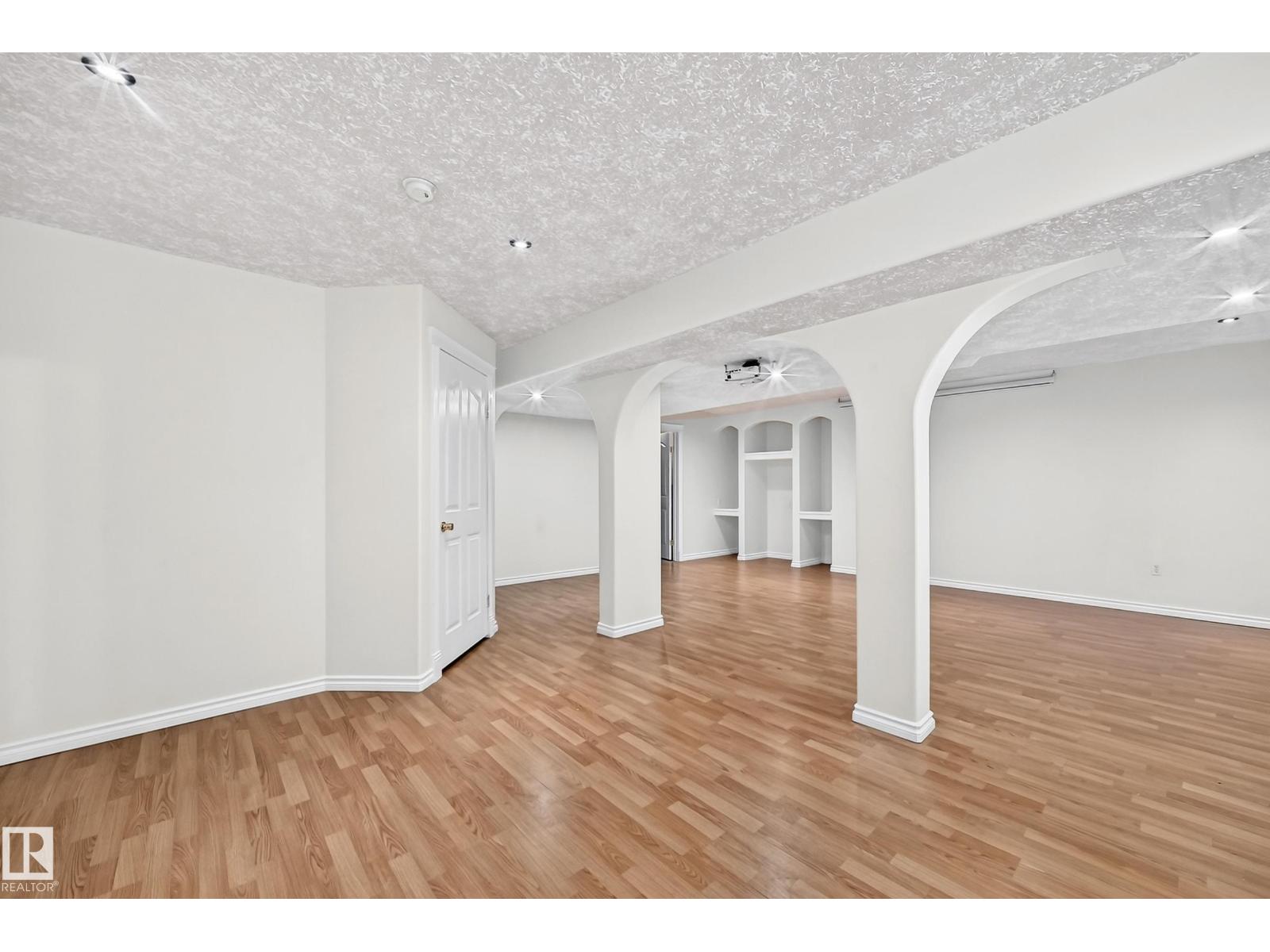 16619 72 ST NW - 43
