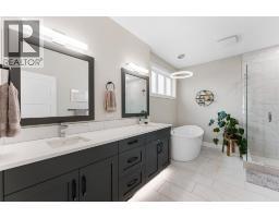 9830 Beacon Hill Crescent, Lake Country, BC V0E2G0 Photo 33