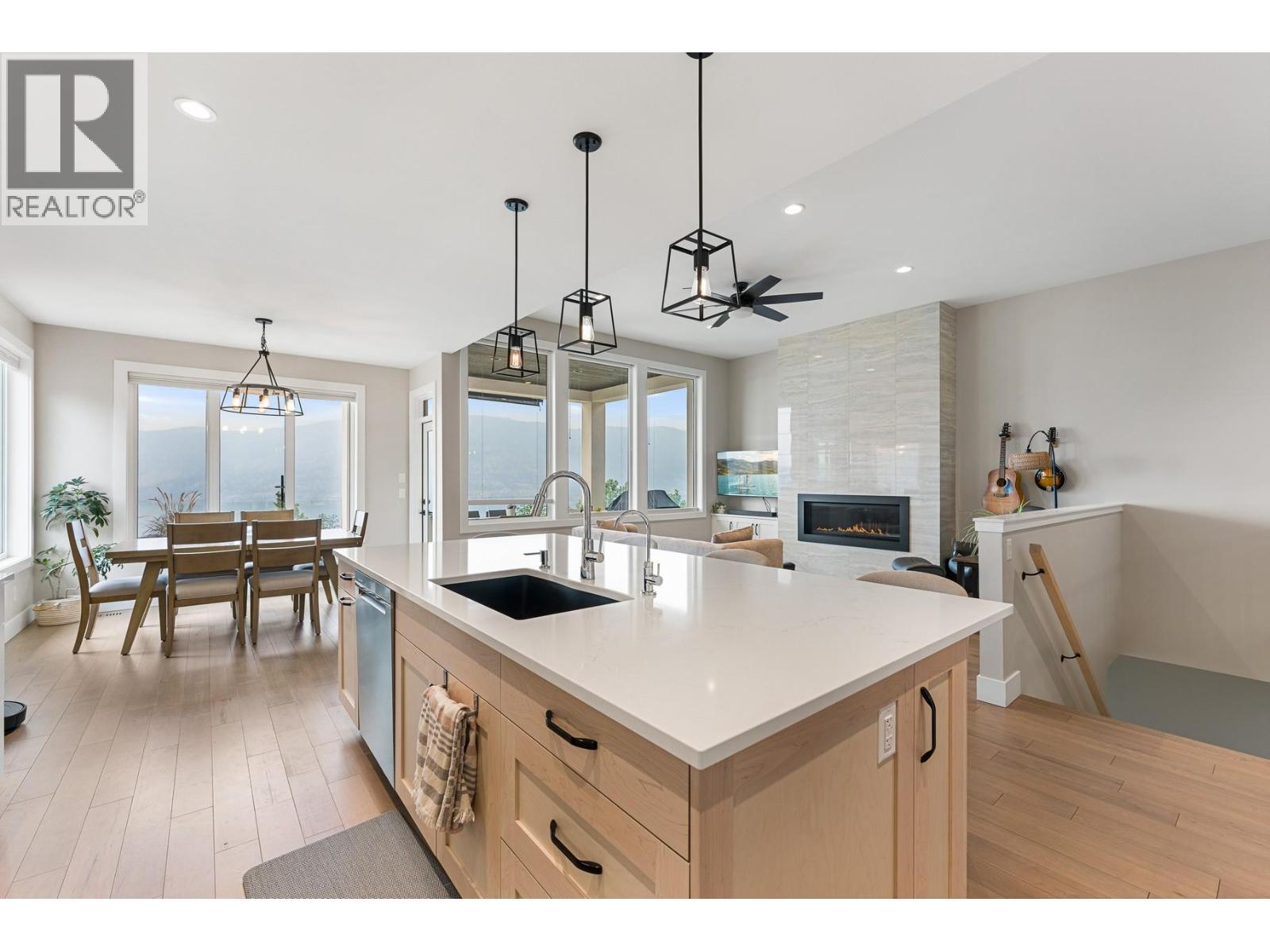 9830 Beacon Hill Crescent, Lake Country - Image 1