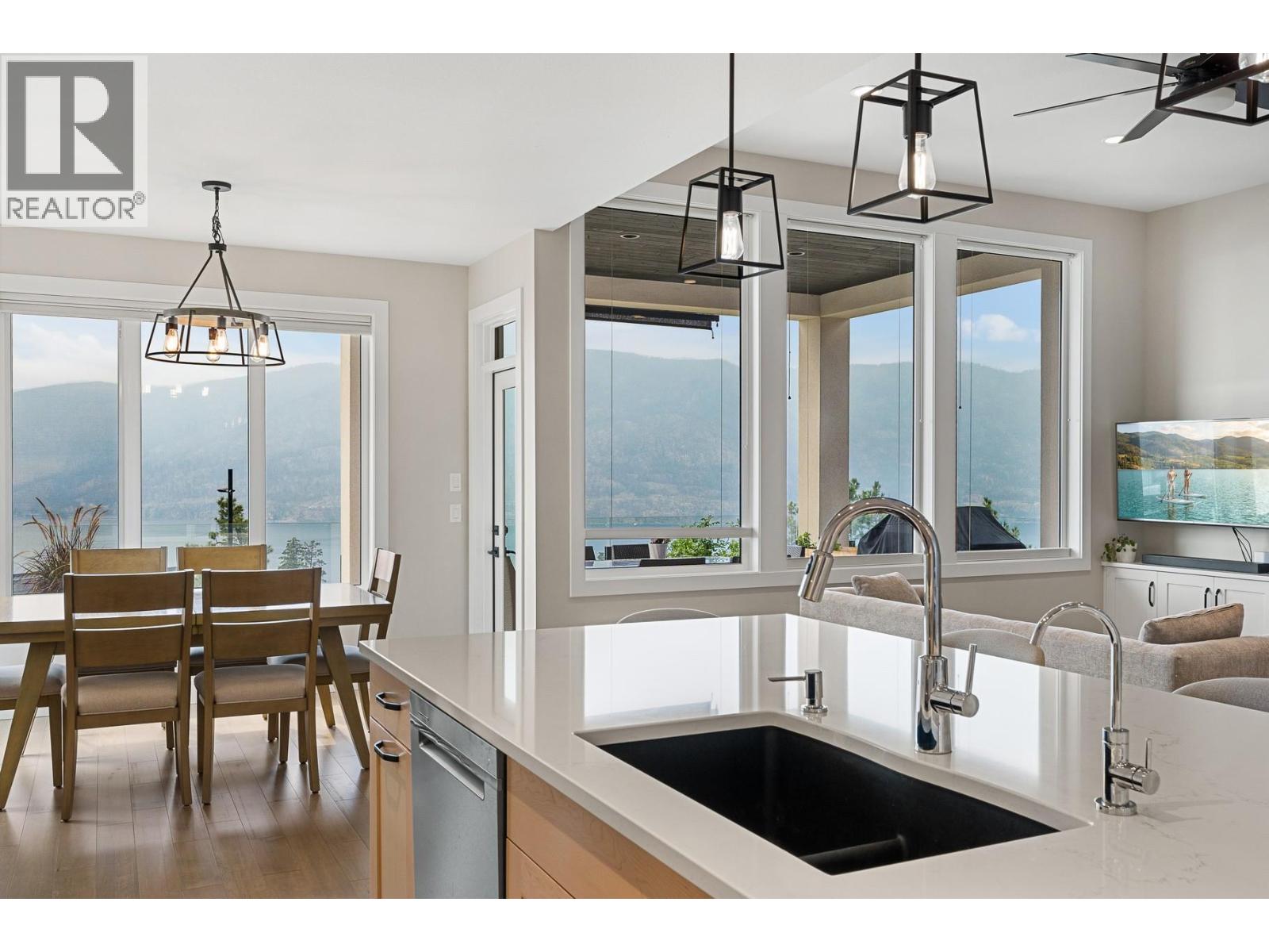 9830 Beacon Hill Crescent, Lake Country - Image 1