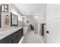 9830 Beacon Hill Crescent, Lake Country, BC V0E2G0 Photo 36