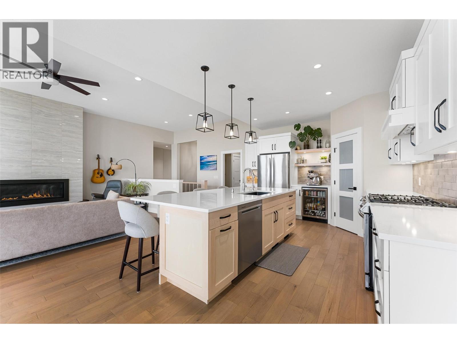 9830 Beacon Hill Crescent, Lake Country - Image 1