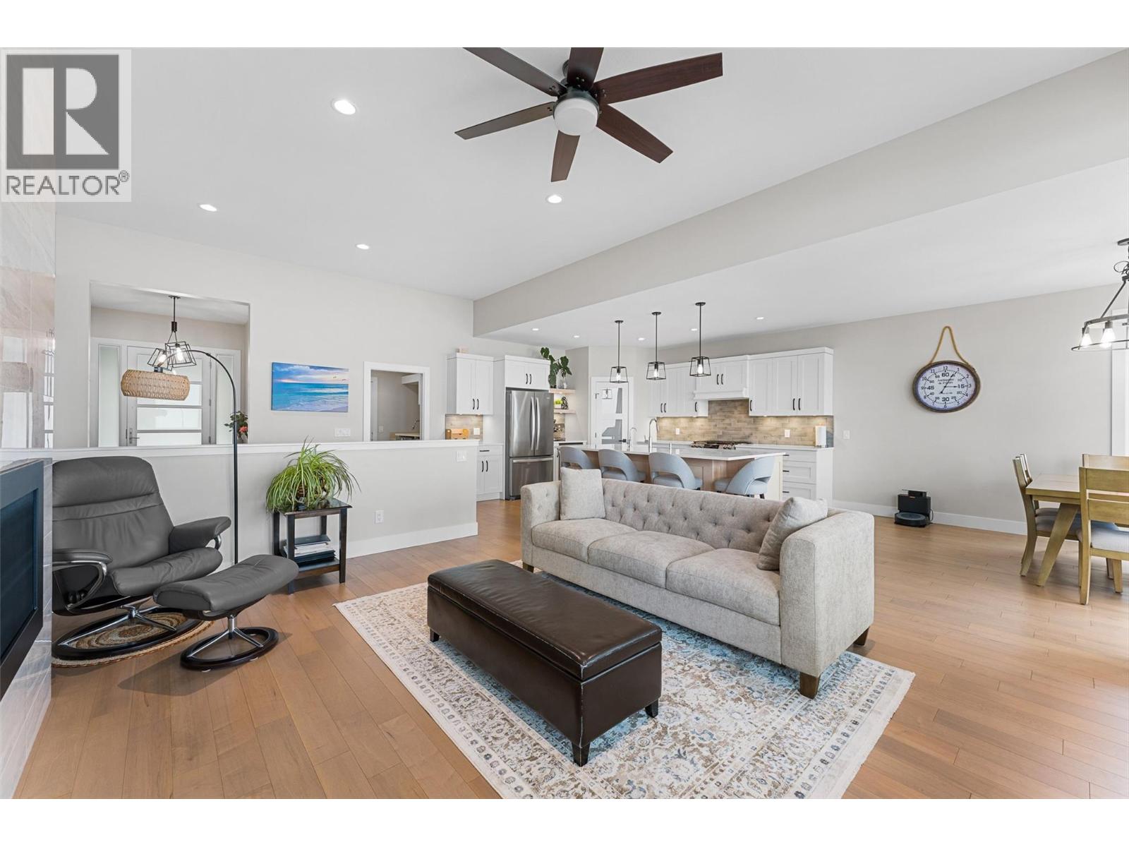 9830 Beacon Hill Crescent, Lake Country - Image 1