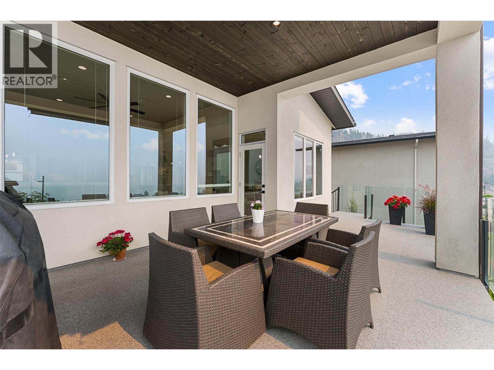 9830 Beacon Hill Crescent, Lake Country - Image 1