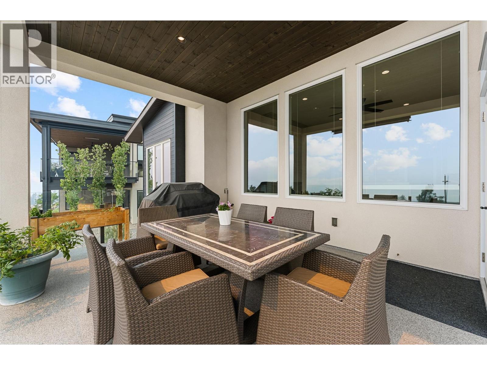 9830 Beacon Hill Crescent, Lake Country - Image 1