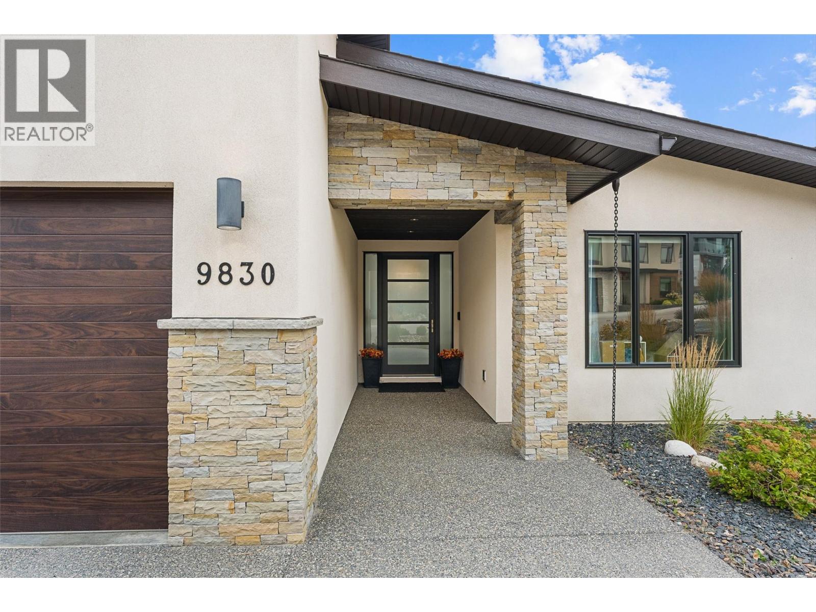 9830 Beacon Hill Crescent, Lake Country - Image 1