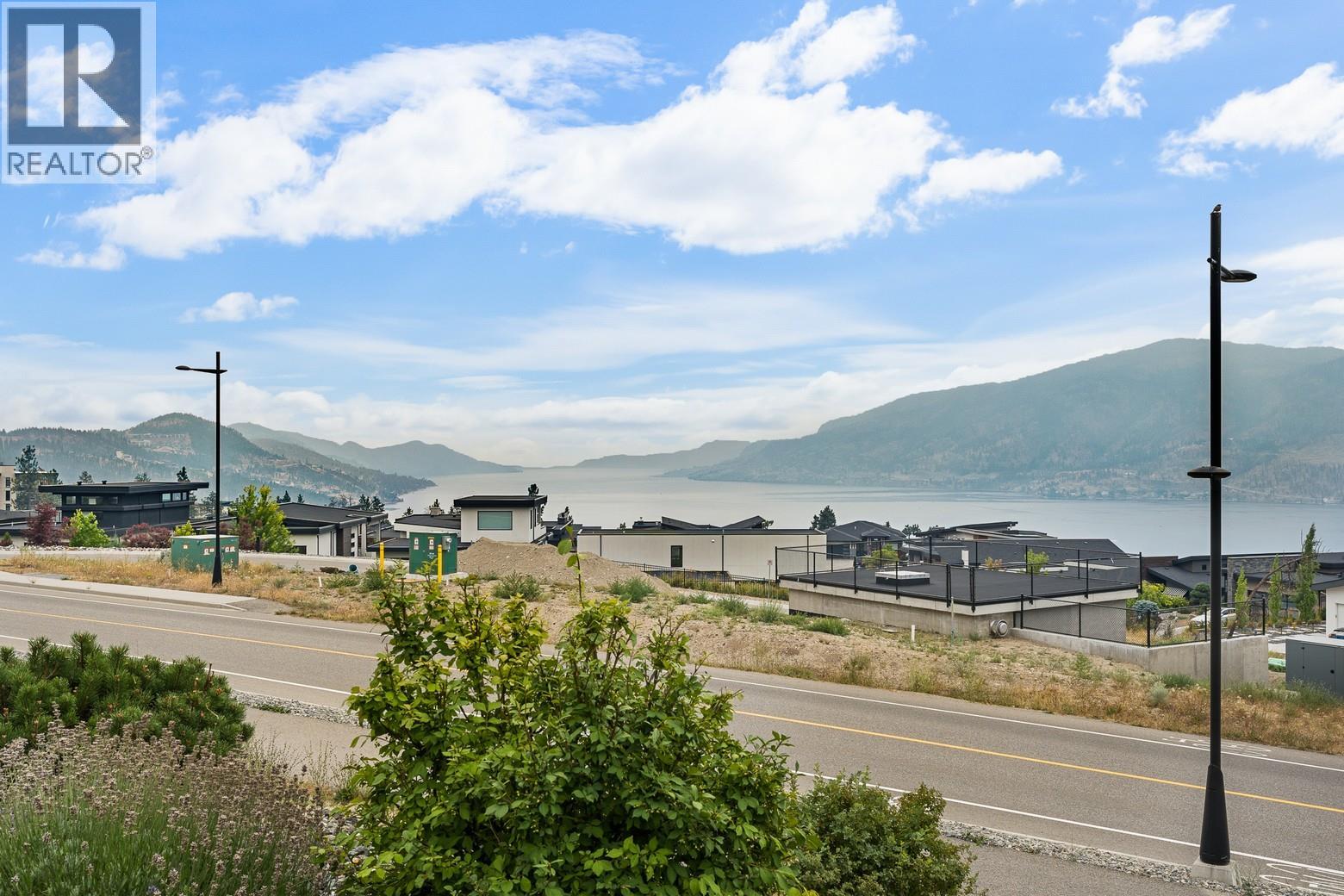 9830 Beacon Hill Crescent, Lake Country - Image 1