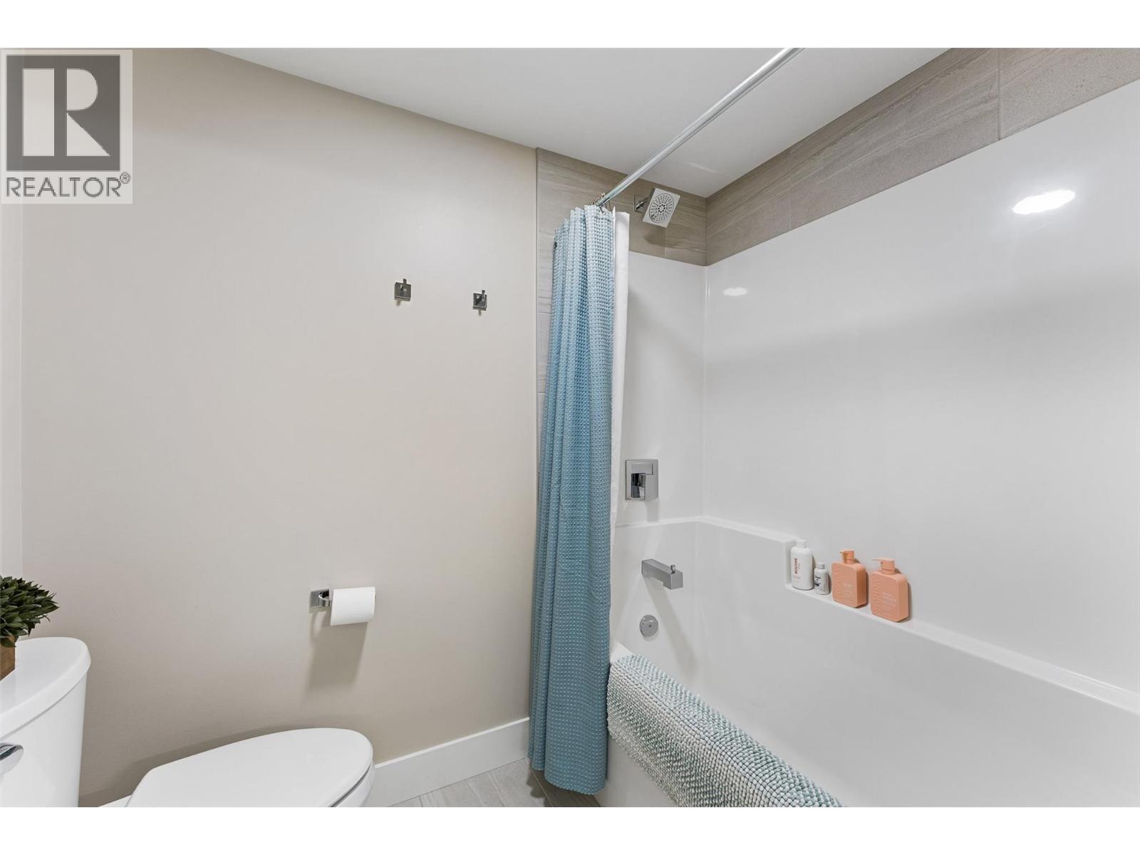 9830 Beacon Hill Crescent, Lake Country - Image 1