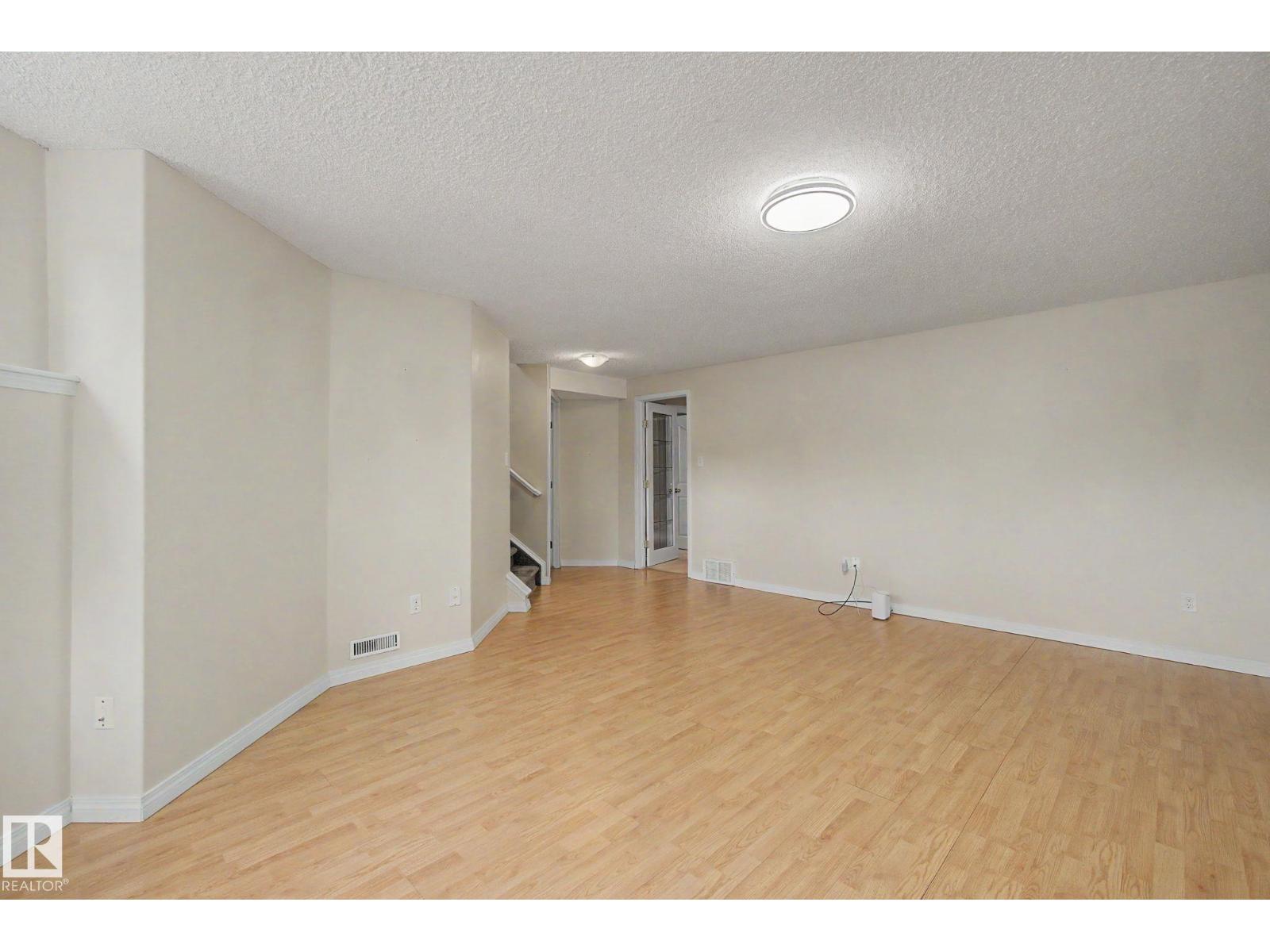 64 CREEKSIDE WY - 35