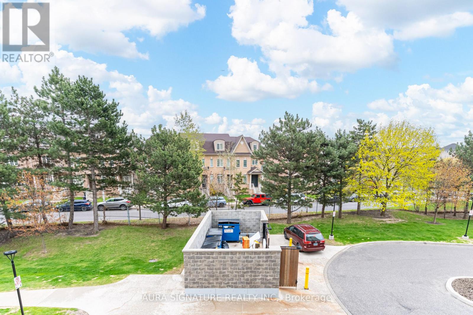 #401 3077 WESTON ROAD - 33