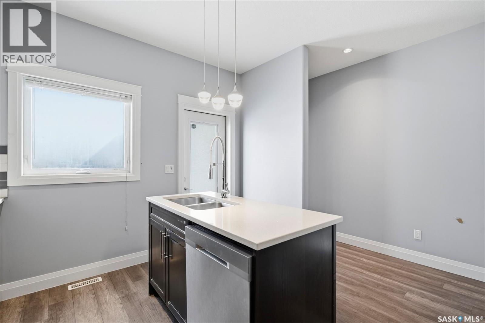219 ELLS CRESCENT - Image 10