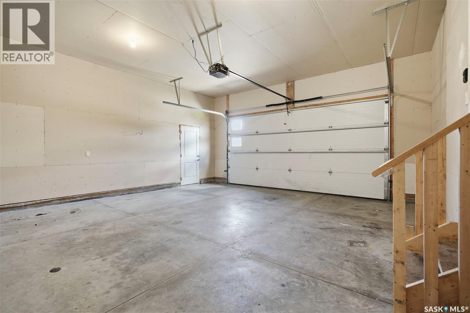 219 ELLS CRESCENT - Image 33
