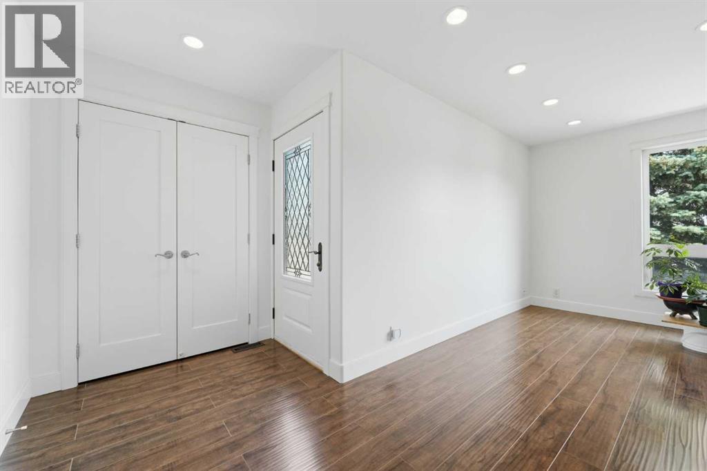 11 Beddington Green NE, Beddington Heights, Calgary photo 3