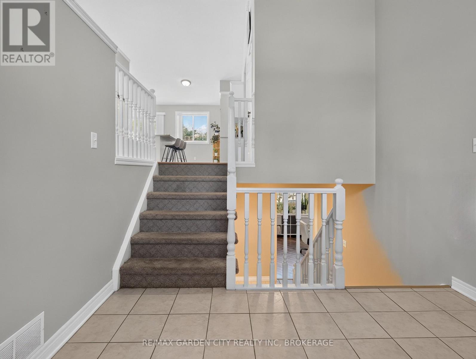 828 FOSS ROAD - 10