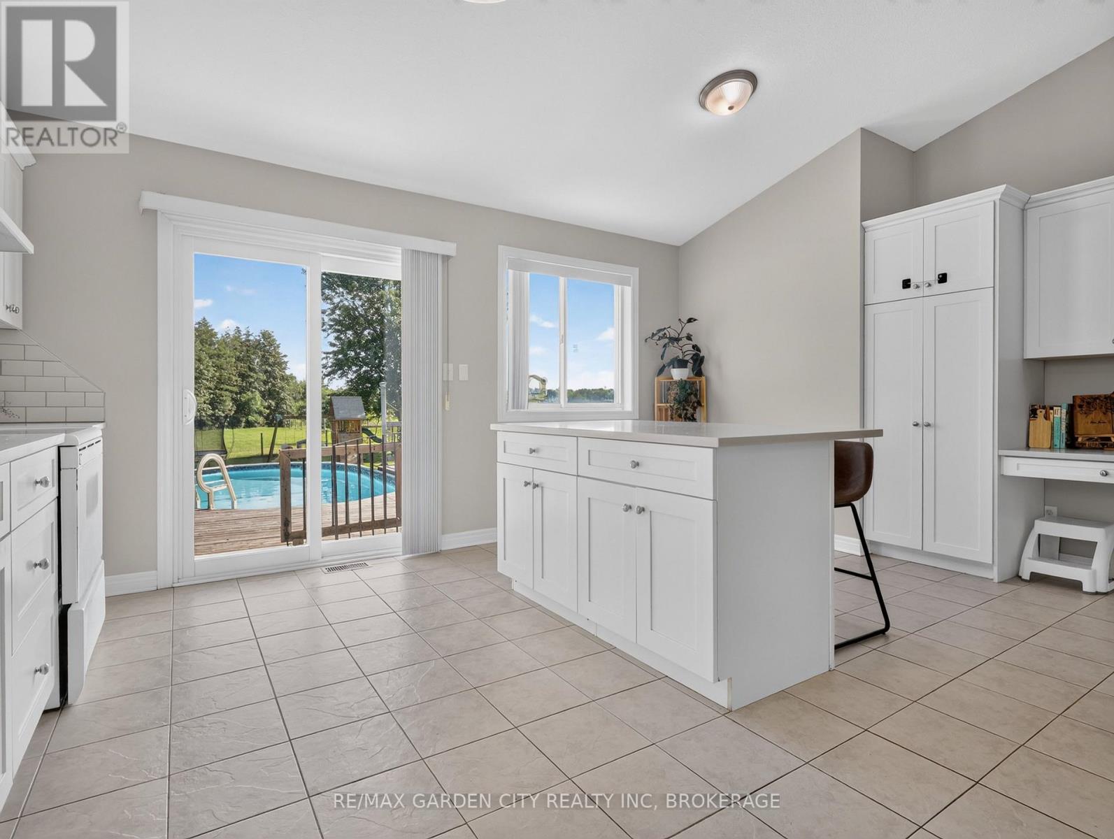 828 FOSS ROAD - 16