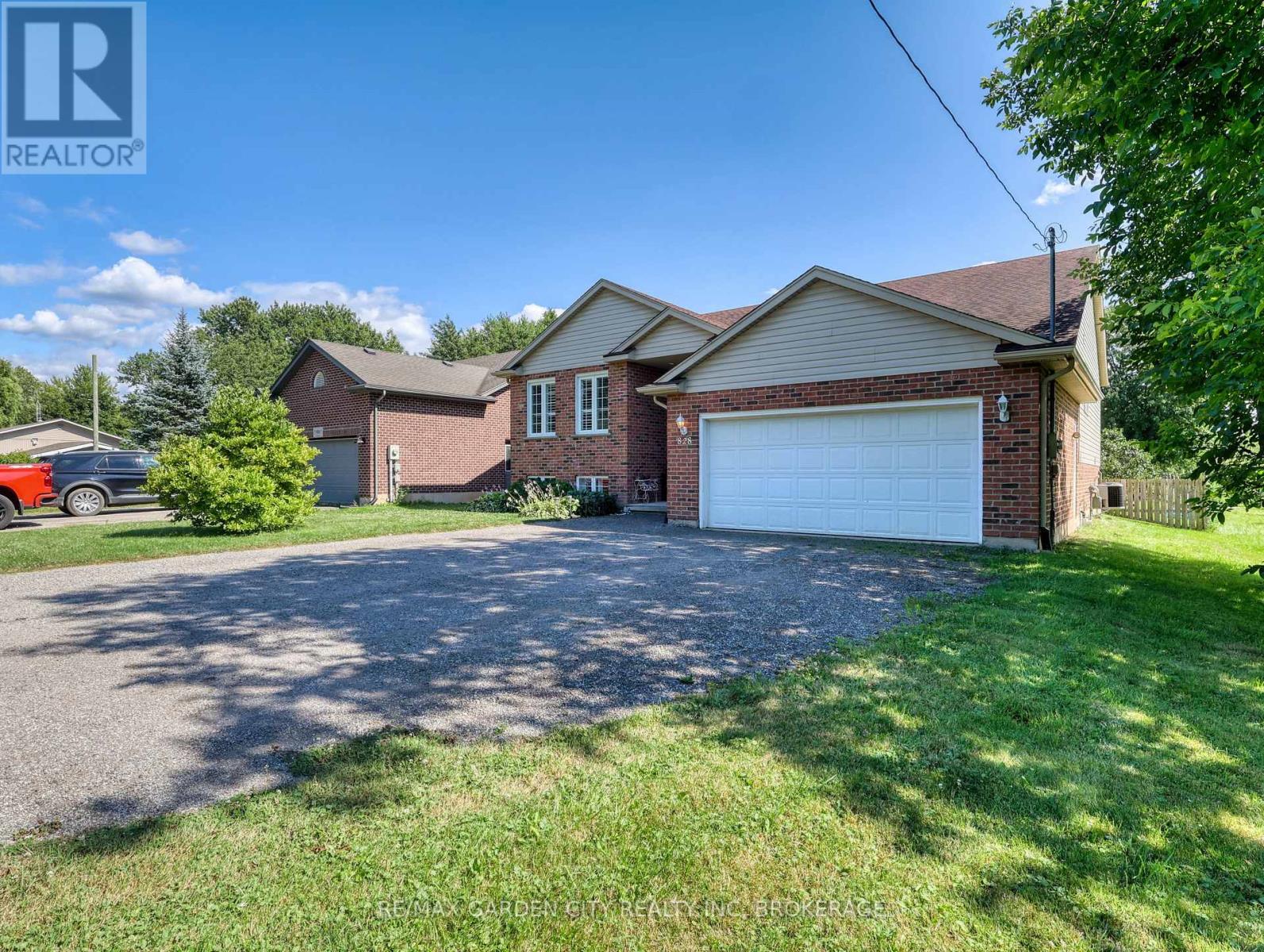 828 FOSS ROAD - 2