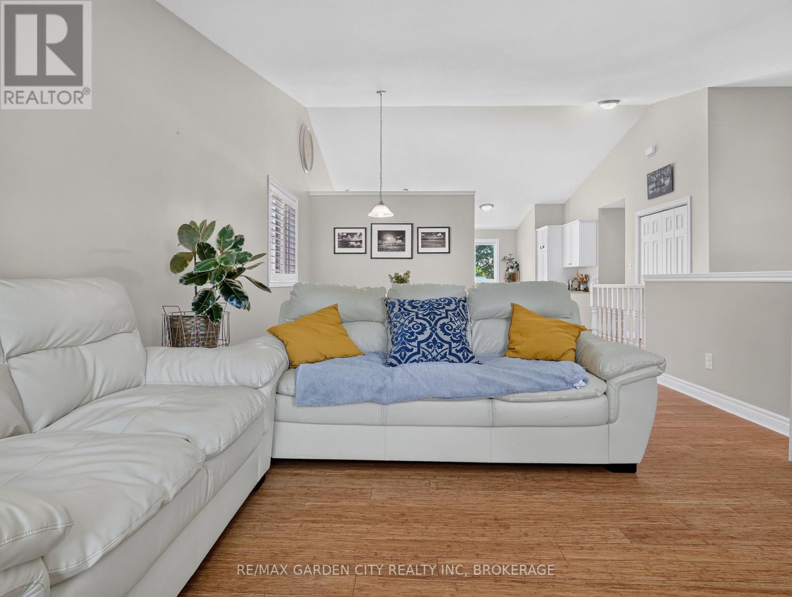 828 FOSS ROAD - 20