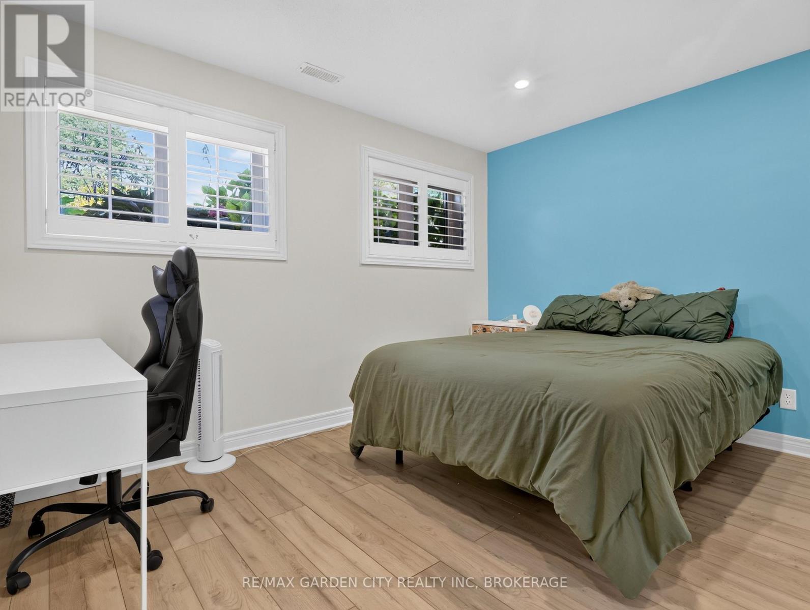 828 FOSS ROAD - 34