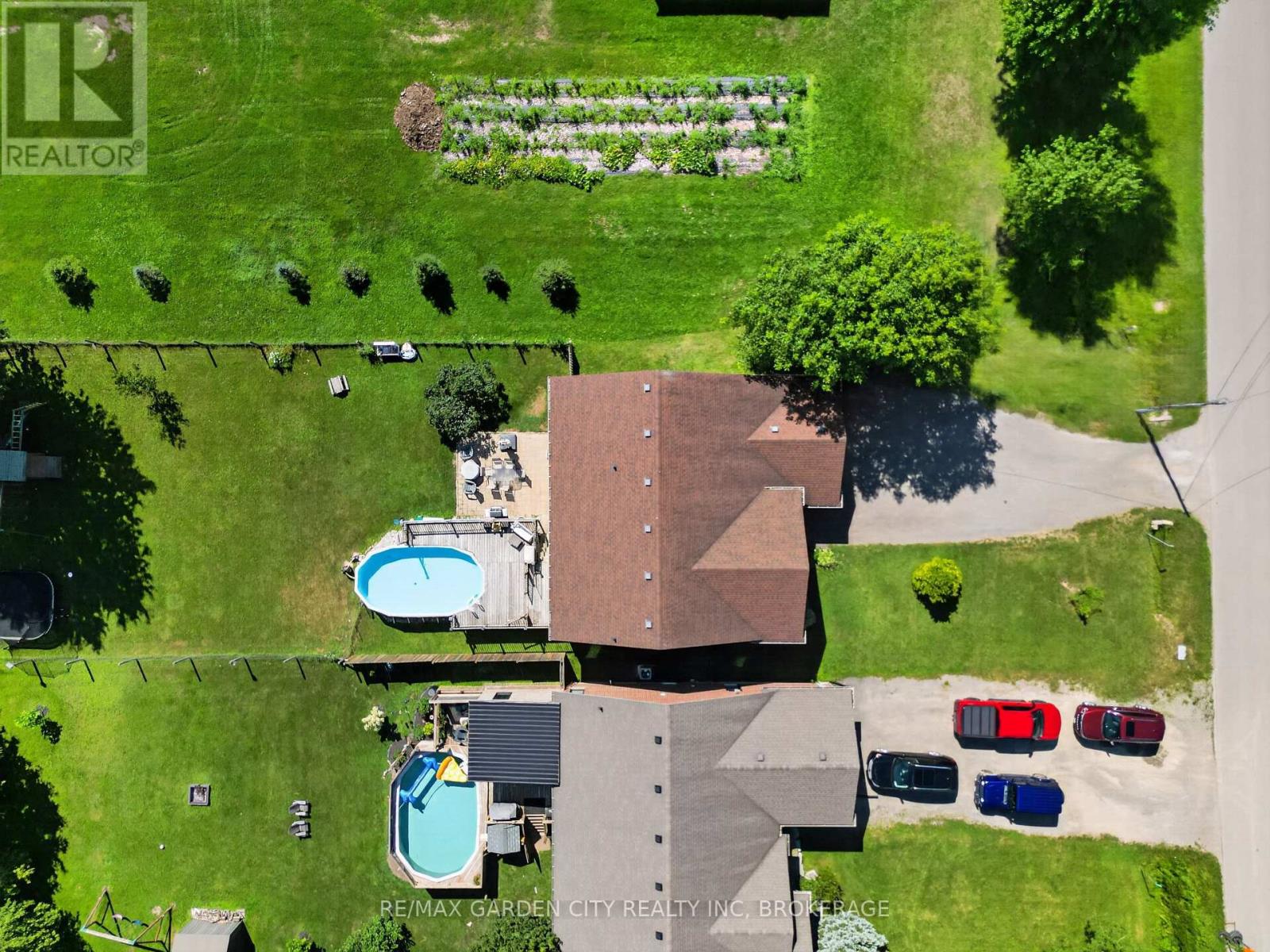 828 FOSS ROAD - 38