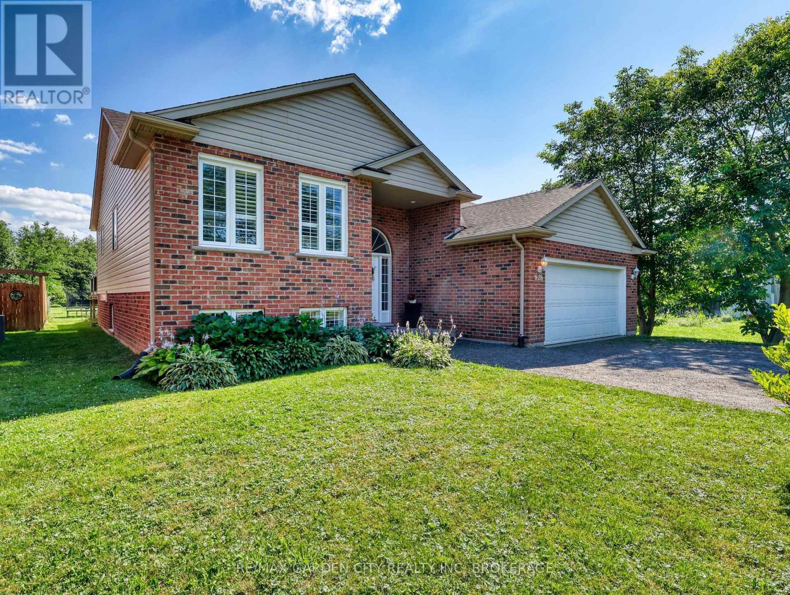 828 FOSS ROAD - 4