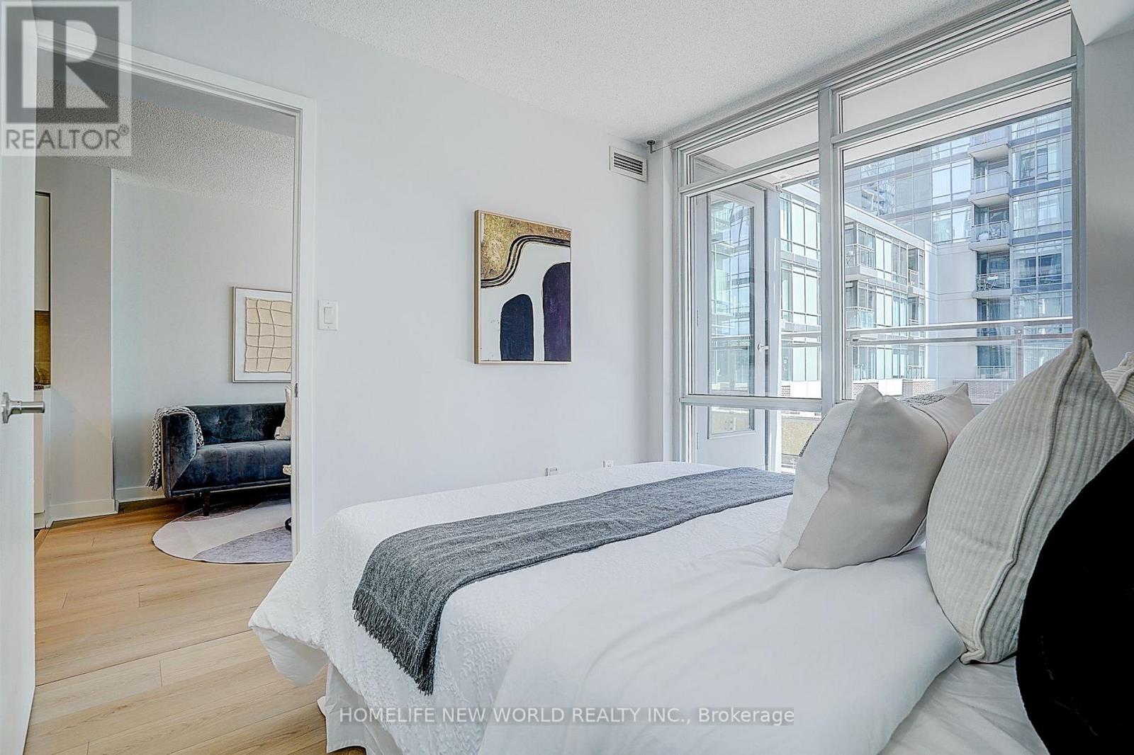 #307 15 FORT YORK BOULEVARD - Image 31
