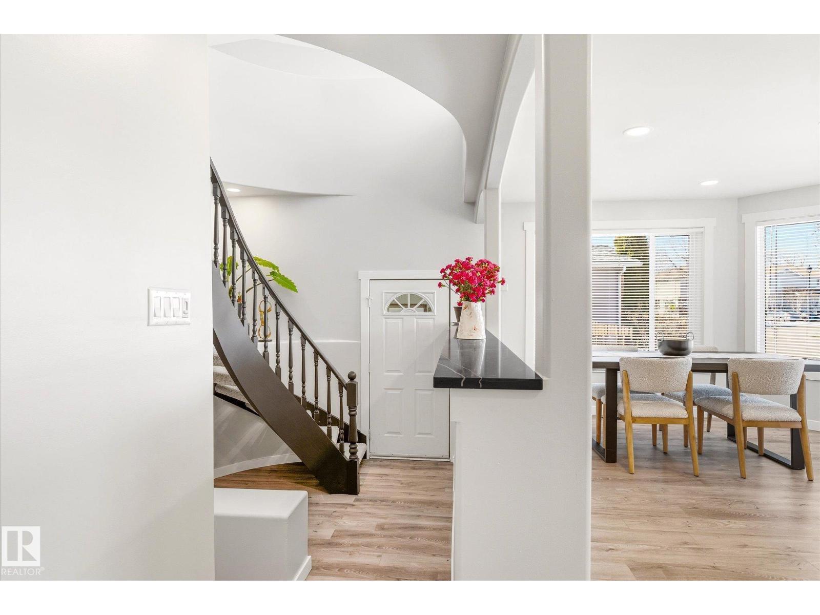 67 Arlington DR - Image 24