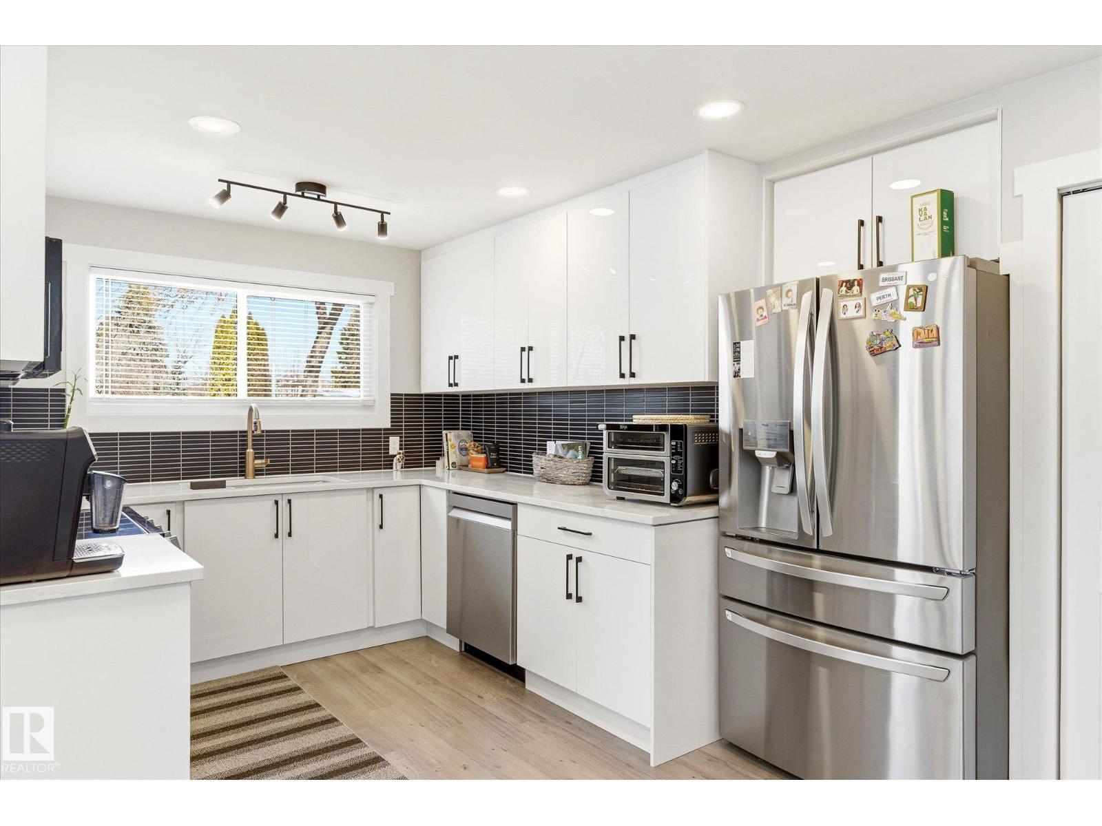 67 Arlington DR - Image 9