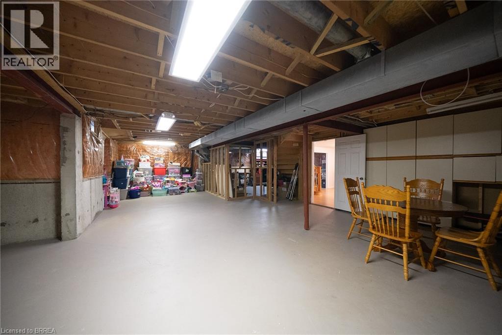 42 MUIRHEAD Crescent - 39