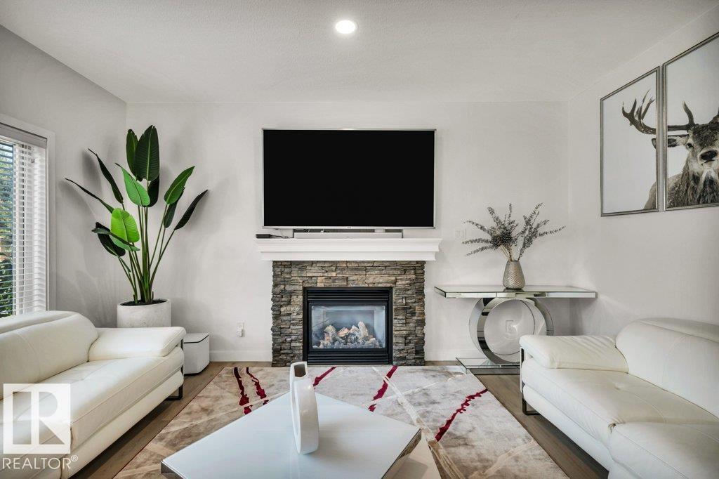 76 Everitt DR N - 7