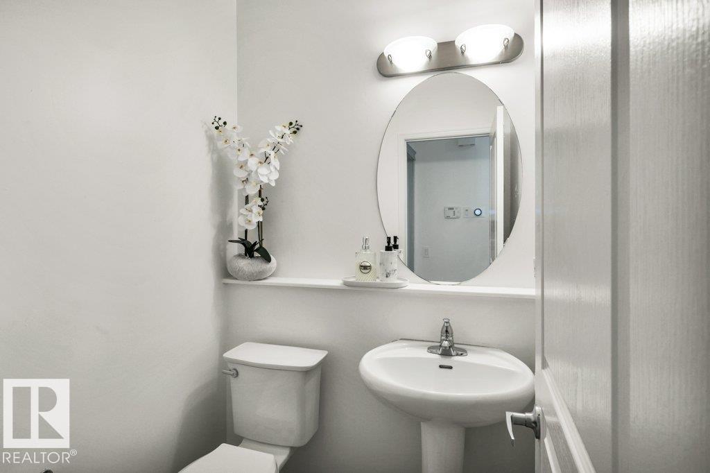 76 Everitt DR N - Image 19